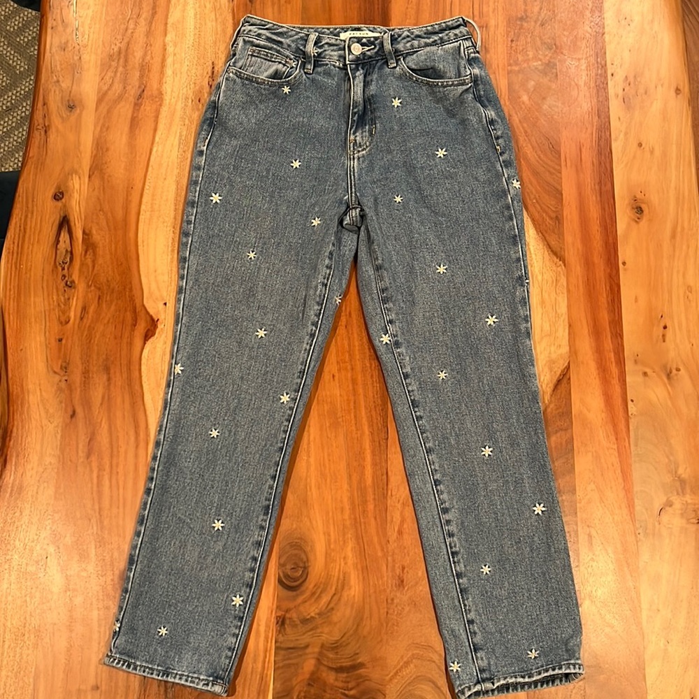 PACSUN Daisy Print Mom Jeans - size 26